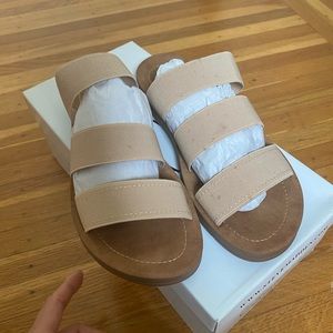Steve Madden Beige Summer Sandals